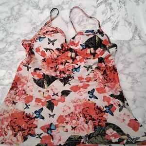 🩱Tankini Top With Butterflies and Orange Hibiscus In Size Large